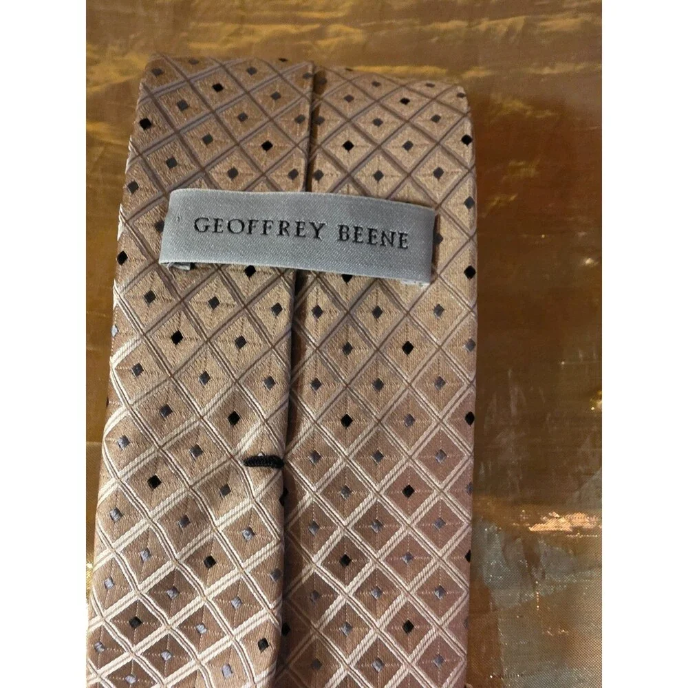 Geoffrey Beene Tie Gold Men’s Necktie